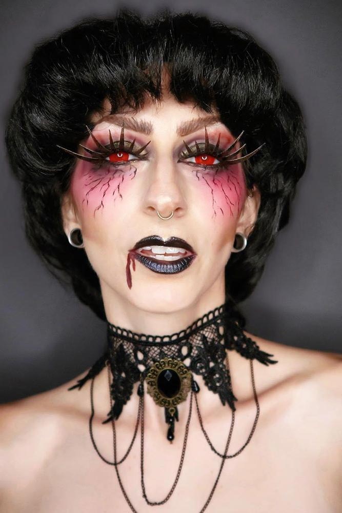 42 Glam And Sexy Vampire Makeup Ideas 2020 8689