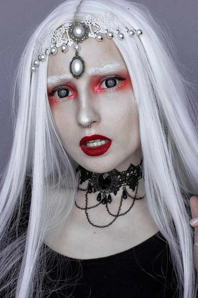 Beauty Vampire Makeup Idea #redlipstick
