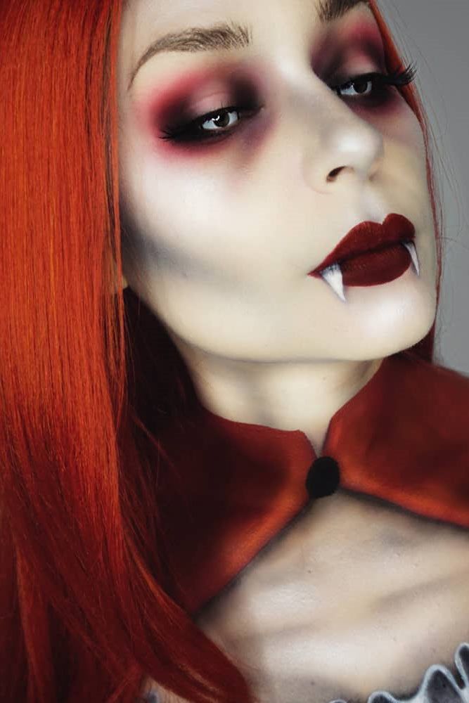 Bold Vampire Makeup With Teeth Art #vampireteeth