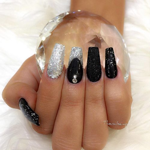 black and silver glitter nails