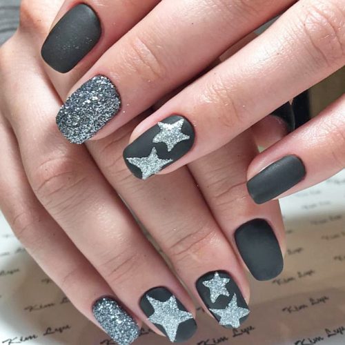 The One With the Silver and Black Snowflake Nail Art - The Little Canvas