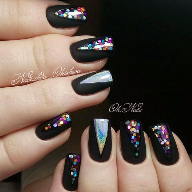 33 Black Glitter Nails Designs That Are More Glam Than Goth