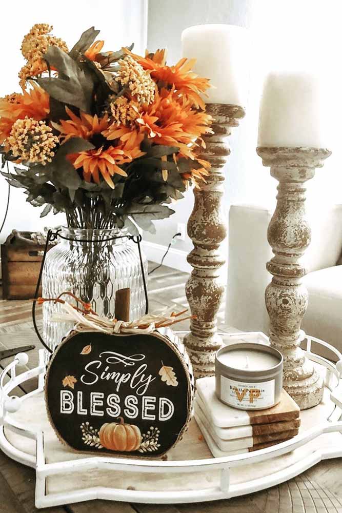 Wooden Candles Holders With Pumpkin Decorations #woodpumpkin