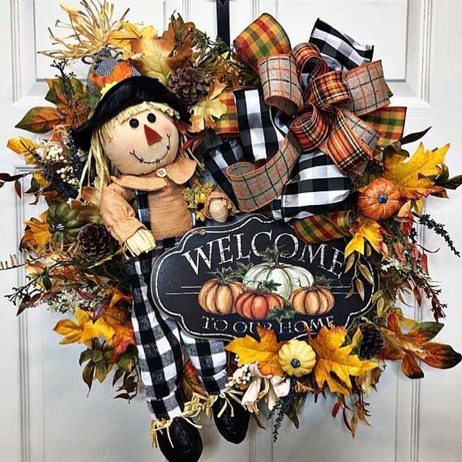 Thanksgiving Wreath With Scarecrow #fallwreath #leaves
