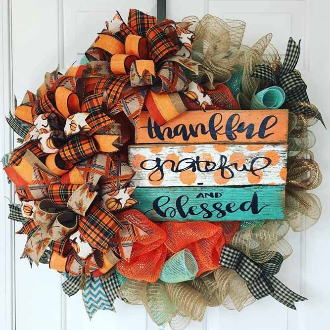Thanksgiving Wreath With Ribbons And Wodden Letterings #rustic 