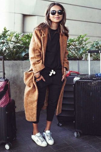 Fall Travel Outfit Ideas to Try This Season picture 5