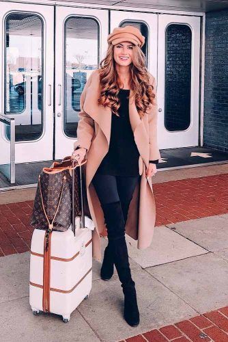 Trendy Fall Travel Outfit #trendyoutfit