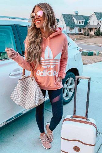 Sporty Fall Travel Outfit #sportylook