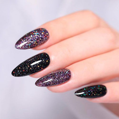Easy Glittery Sequins Nail Art #blacknails #sparklynails
