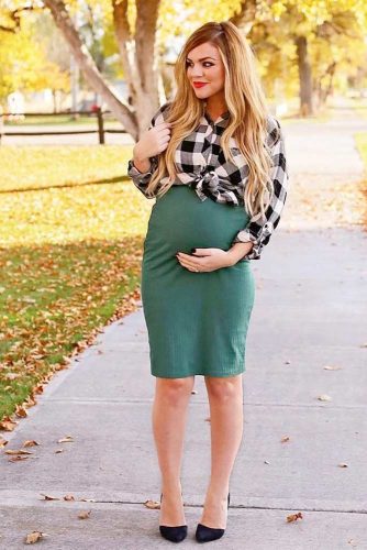 Elegant Dresses for Expectant Mothers picture 5