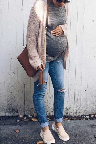 Comfortable Maternity Clothing for Everyday Wear picture 3