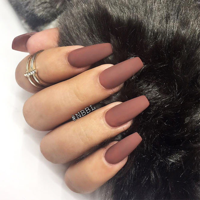 Matte Coffin Nails Design for Beautiful Look Picture 1