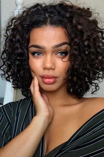 24 Stylish Short Curly Hair Looks