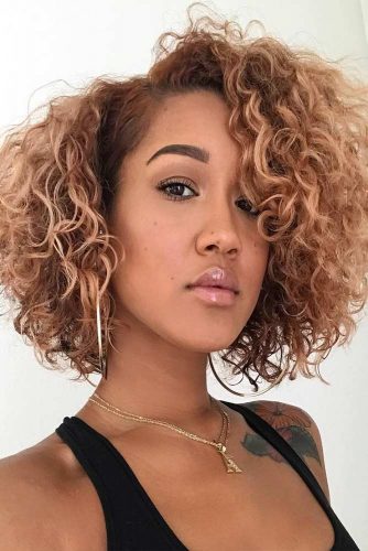 24 Stylish Short Curly Hair Looks