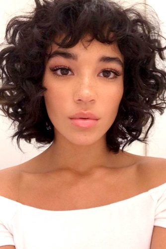 24 Stylish Short Curly Hair Looks