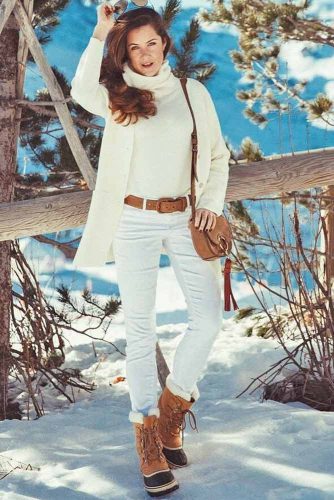 33 Outfits with Snow Boots: The Key Styles to Invest in This Winter