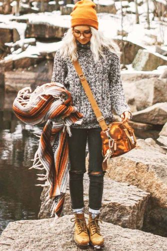 Women Snow Boots Outfit Ideas picture 5