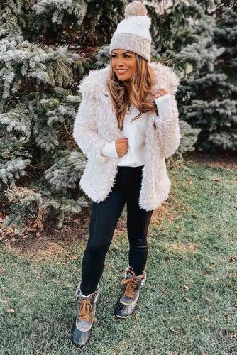 Fluffy Coat With Snow Boots Outfit #fluffycoat