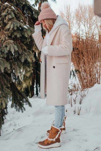 33 Outfits with Snow Boots The Key Styles to Invest in This Winter