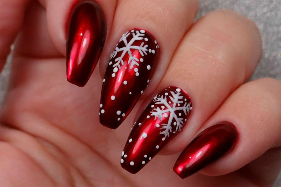 21 Beautiful Winter Nail Colors