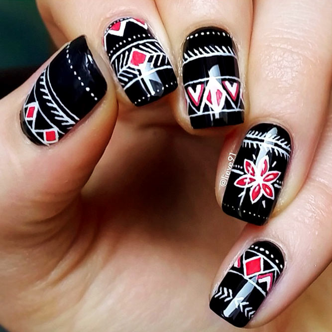 Creative Black Nail Designs with Patterns Picture 2
