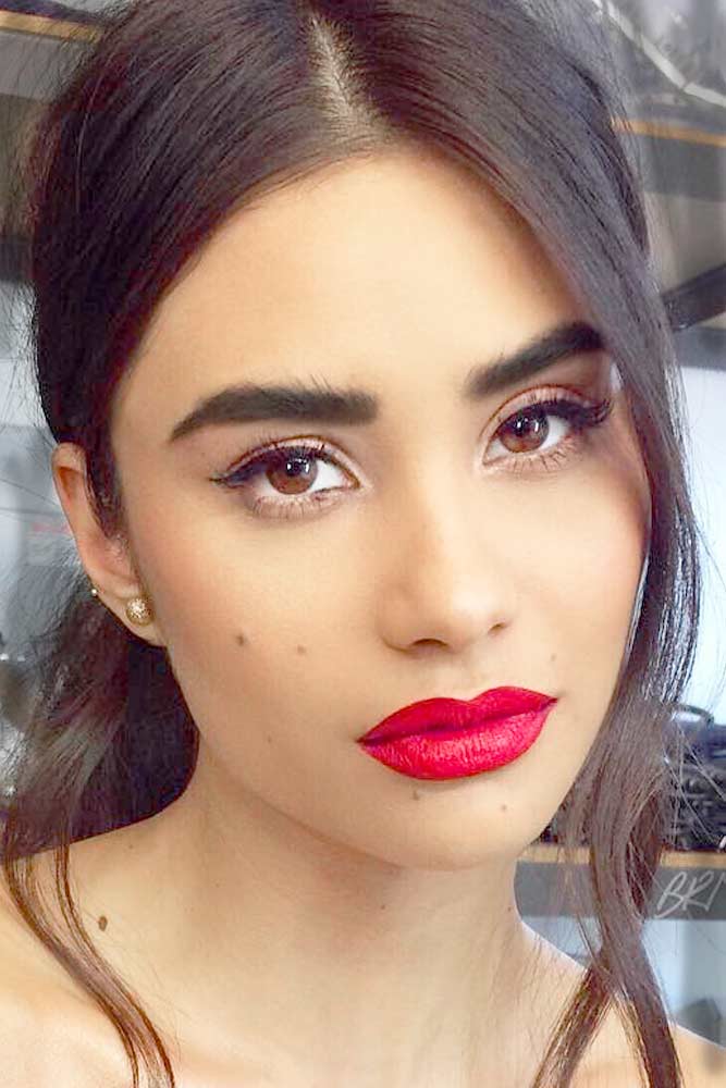 Guide to the Perfect Eyebrows for Your Face Shape