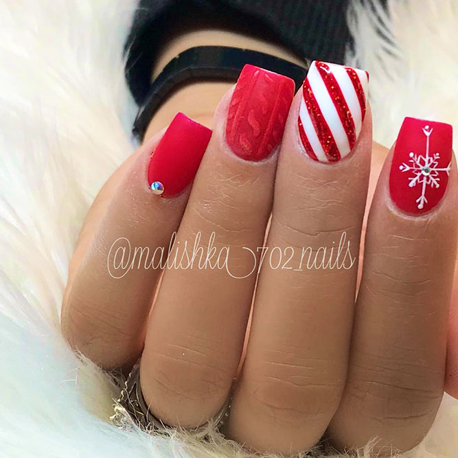 Christmas Red Nails for a Holiday Party Picture 1
