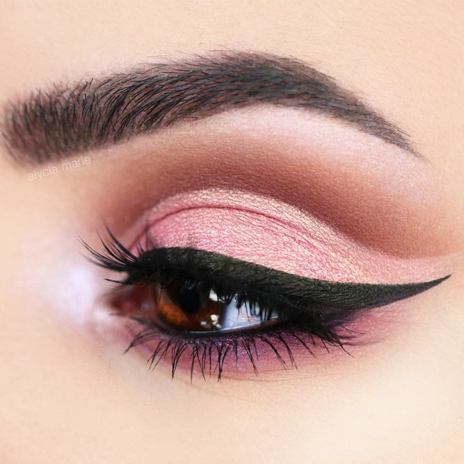 Pink Cut Crease Look With Black Eyeliner For Dark Amber Eyes #pinkshadow #blackeyeliner