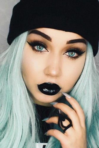 Sexy Makeup Look With Black Lipstick #cateye