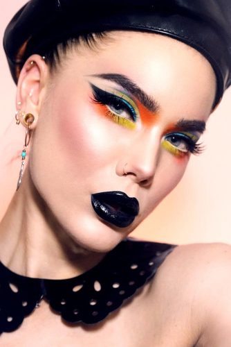 Amazing Makeup Ideas With Black Lipstick