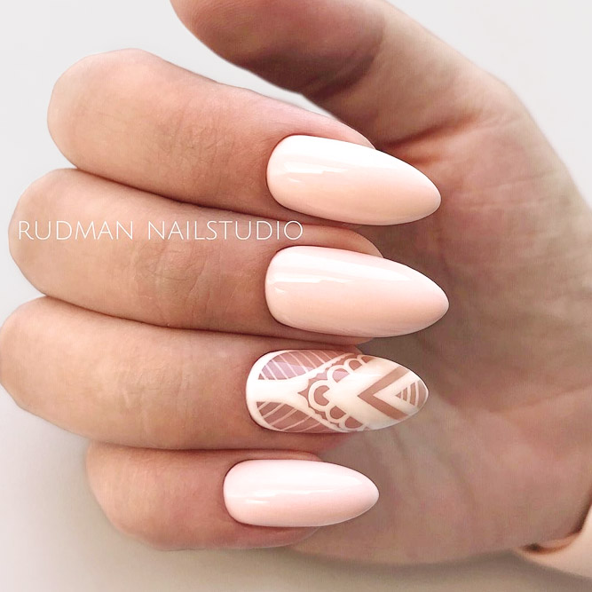 Almond Shape Gel Nails Designs With Delicate Lace #almondnails #nudenails #peachnails #lacenails