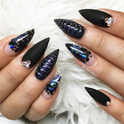 Dark Colors Pointed Nails Picture 3