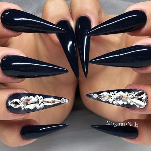 Dark Colors Pointed Nails Picture 1