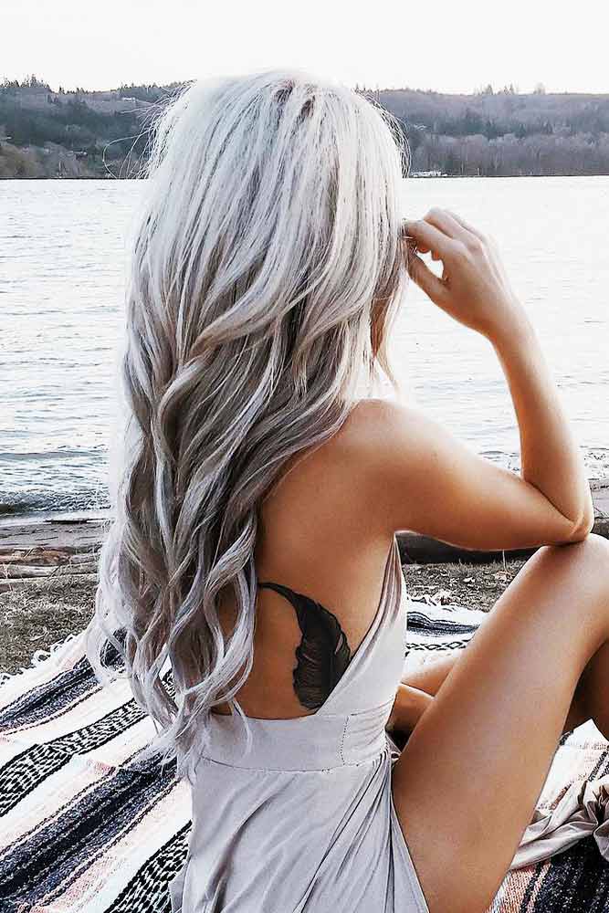 Terrific Long Silver Hair Looks Picture 6