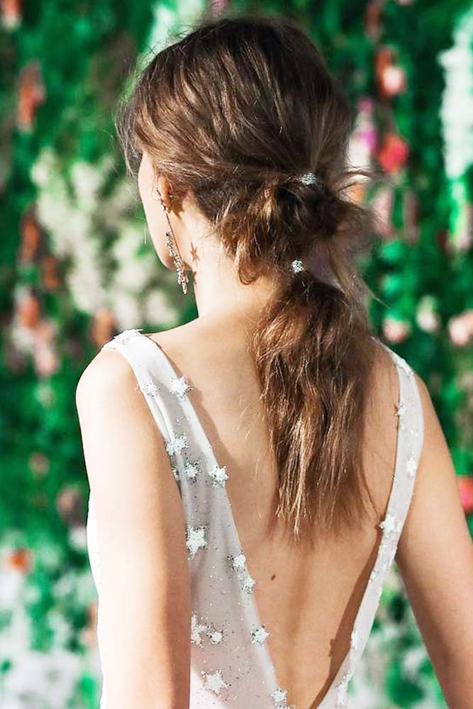 Messy Hairstyle with Metallic Strings