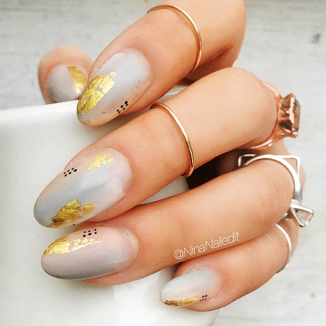 33 Stunning Gold Foil Nail Designs To Make Your Manicure Shine