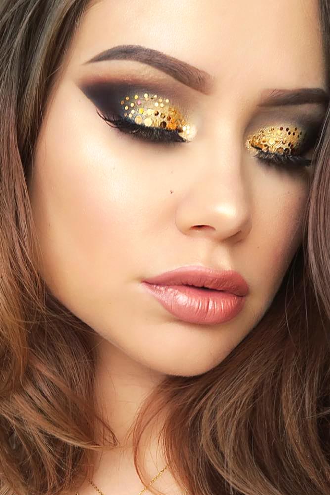 Night Makeup Ideas With Gold Glitter picture 3