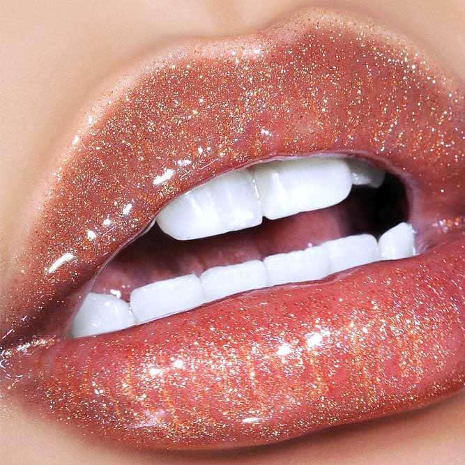 How To Choose The Perfect Lip Gloss For Your Lips 