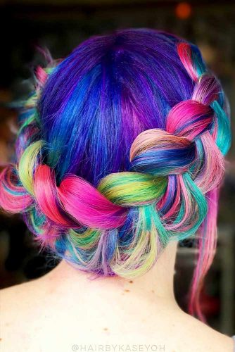 Stunning Hairstyle Ideas for Rainbow Hair Picture 5