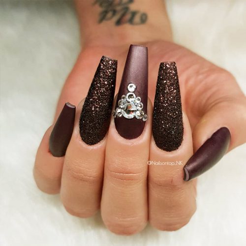 Shellac Nails Designs with Rhinestones for a Classy Look Picture 4