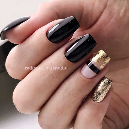 Stunning Black Shellac Nails Decorated With Gold Glitter And Foil #blacknails #glitterails #foilnails #squarenails