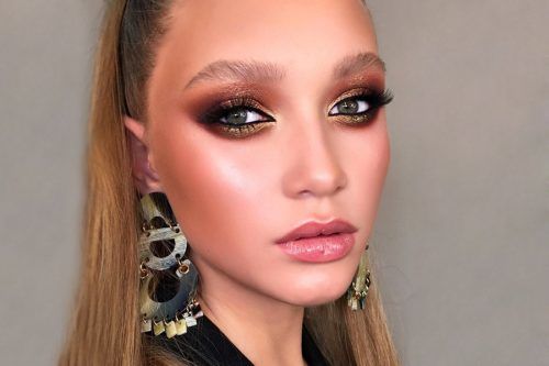 Ideas How To Use A Gold Glitter In Makeup