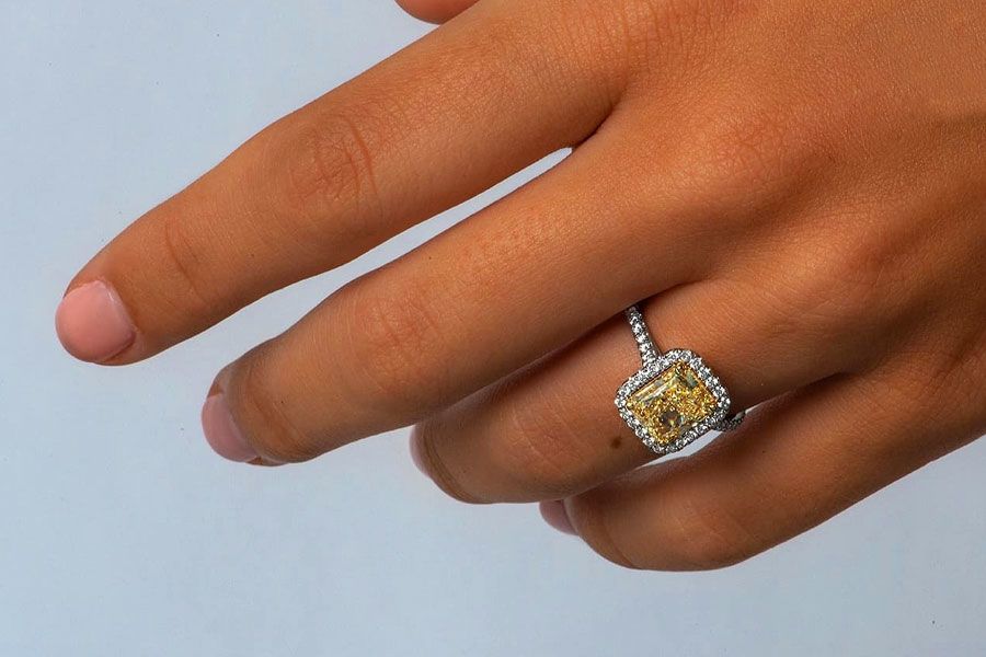 Yellow Diamond Engagement Rings For The Unforgettable Moment