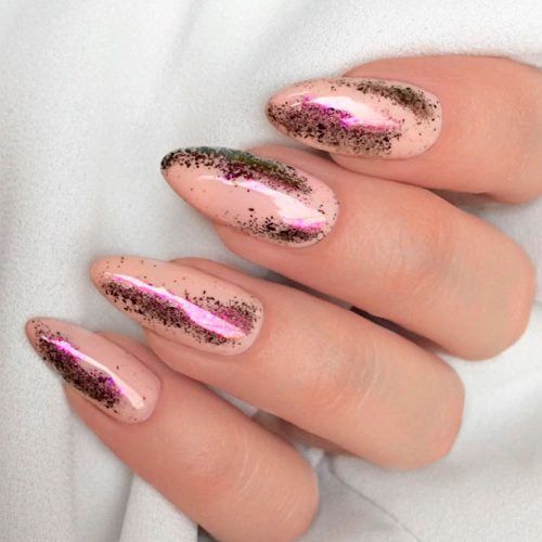 Holographic Nails Accents #holonails #nudenails