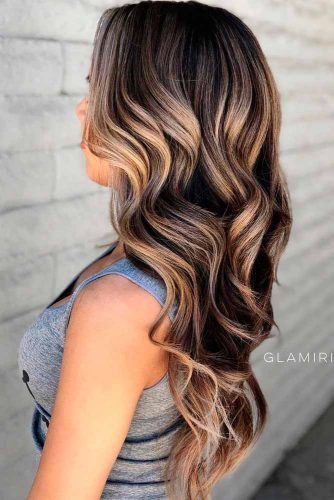 Blonde Highlights for Dark Wavy Hair #darkbrownhair #blondebalayage