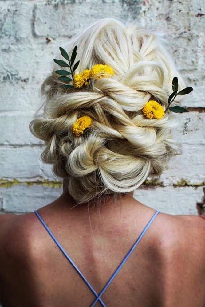 Blonde Chignon Hair Style With Yellow Flowers #flolralaccessory #blondechignon