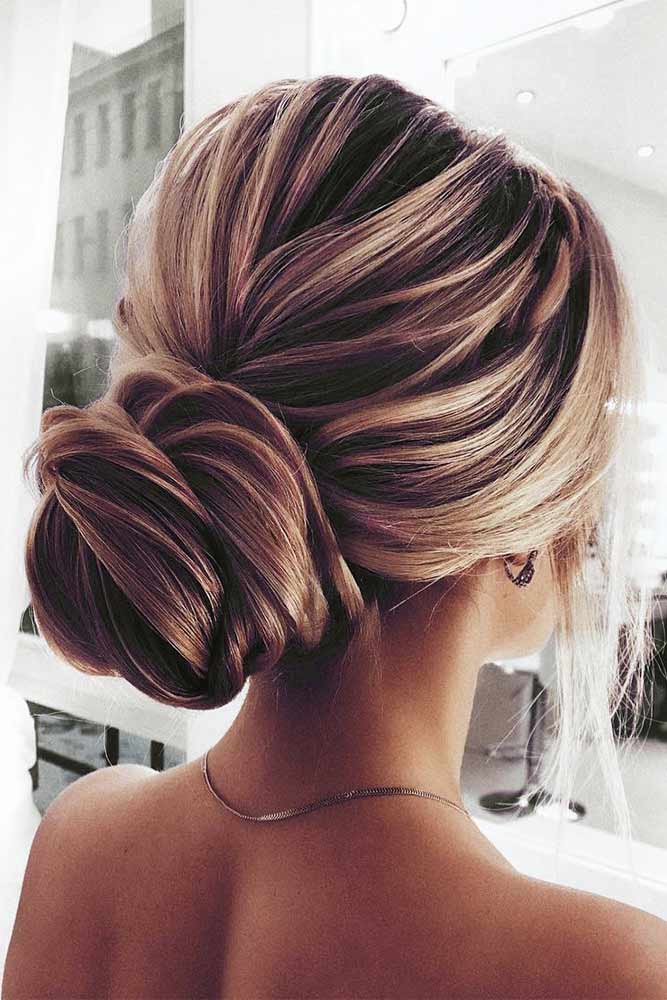 Stunning Chignon Hairstyles With a Voluminous Knot Picture 1