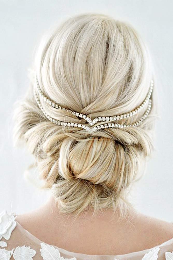 Amazing Chignon Hairstyles for Special Evenings Picture 3