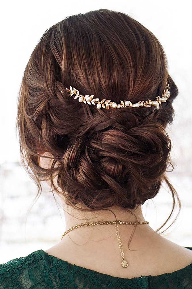 Amazing Chignon Hairstyles for Special Evenings Picture 2