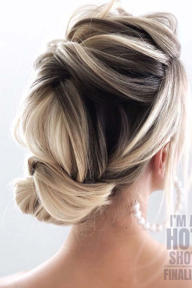 What Is The Difference Between A Bun And A Chignon? #updohairstyles #prettyhairstyles